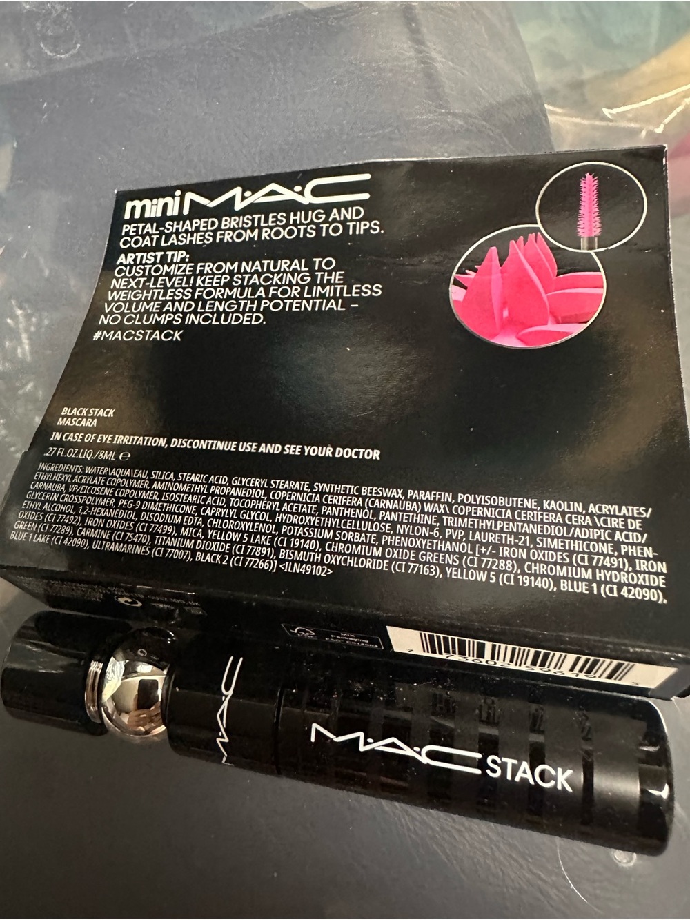 MAC Cosmetics mini MAC MACStack mascara mega brush - Picture 2 of 2